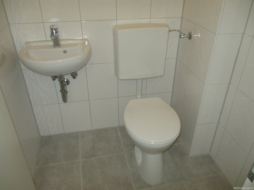 Viel Platz für die Familie: Renovierte 3-Zimmer-Wohnung mit Balkon - Photo 2