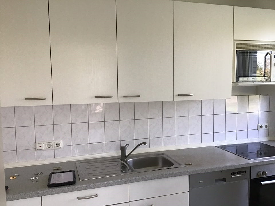 Stop! Geräumige 3-Zimmer-Wohnung - Foto 2