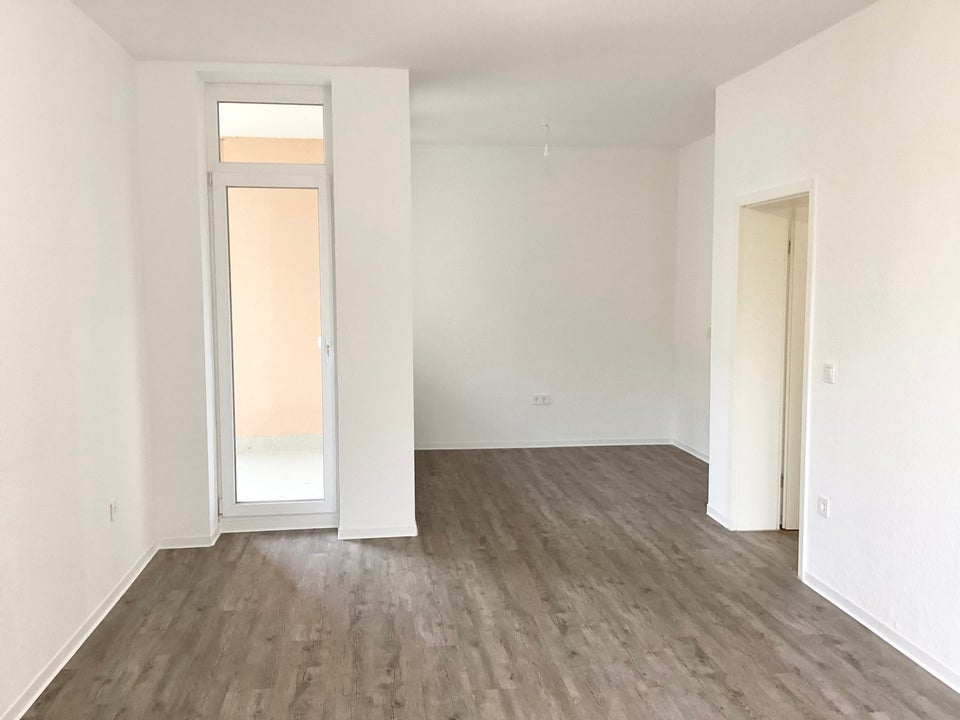 Moderne Wohnung mit bodengleicher Dusche und 2 Balkone - Foto 1