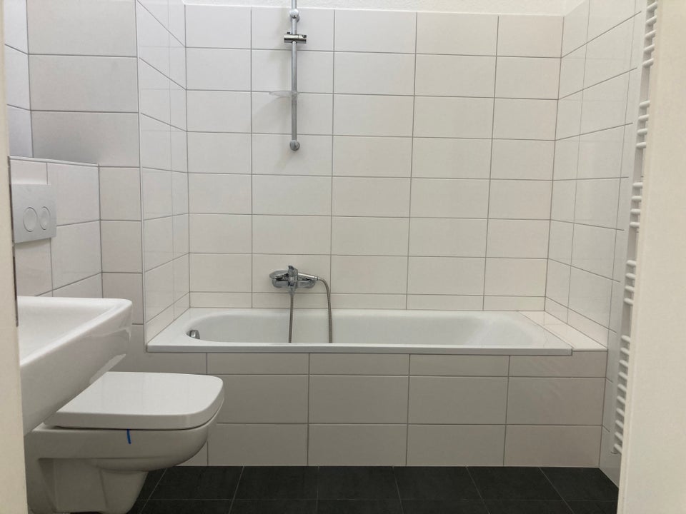 Im Dachgeschoss wohnen, das wird sich lohnen! - Foto 2