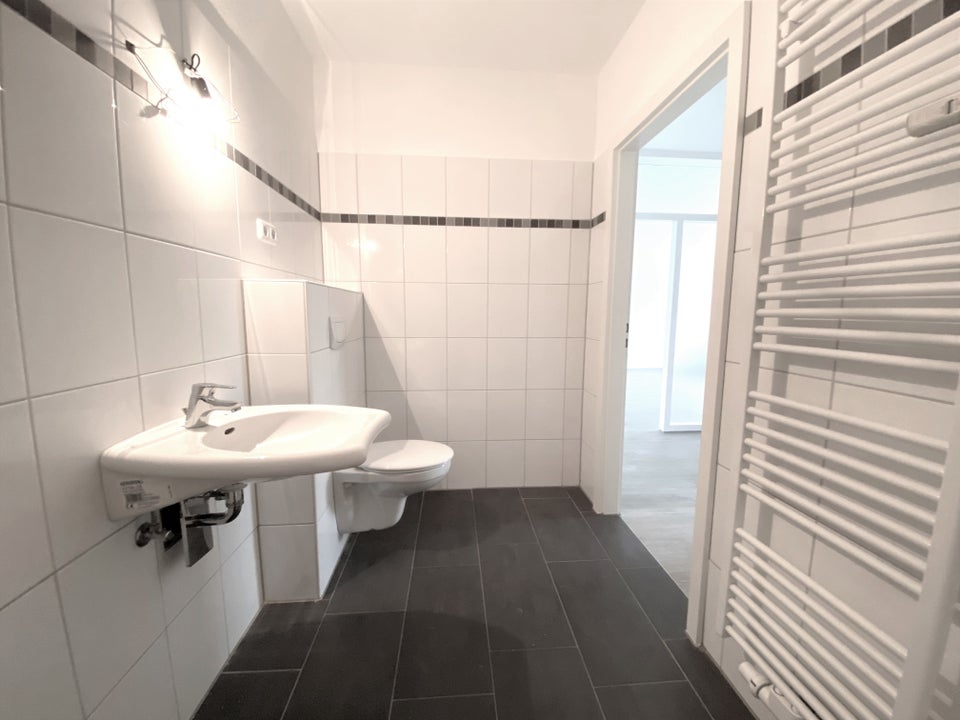 Frisch renovierte 3-Zimmer Wohnung in kinderfreundlicher Siedlung - Foto 2
