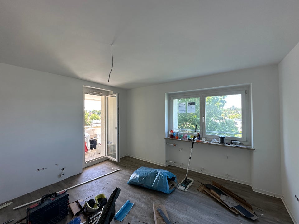 Toller Ausblick! 1,5 Zimmer mit Einbauküche und Balkon - Foto 4