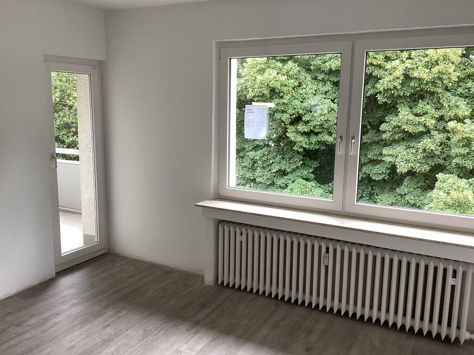 Helle und geräumige 3 Zimmerwohnung mit Balkon - Foto 1
