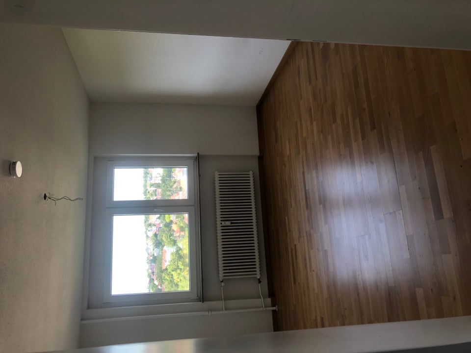 Familienglück: weitläufige 4-Zimmer-Wohnung - Photo 4