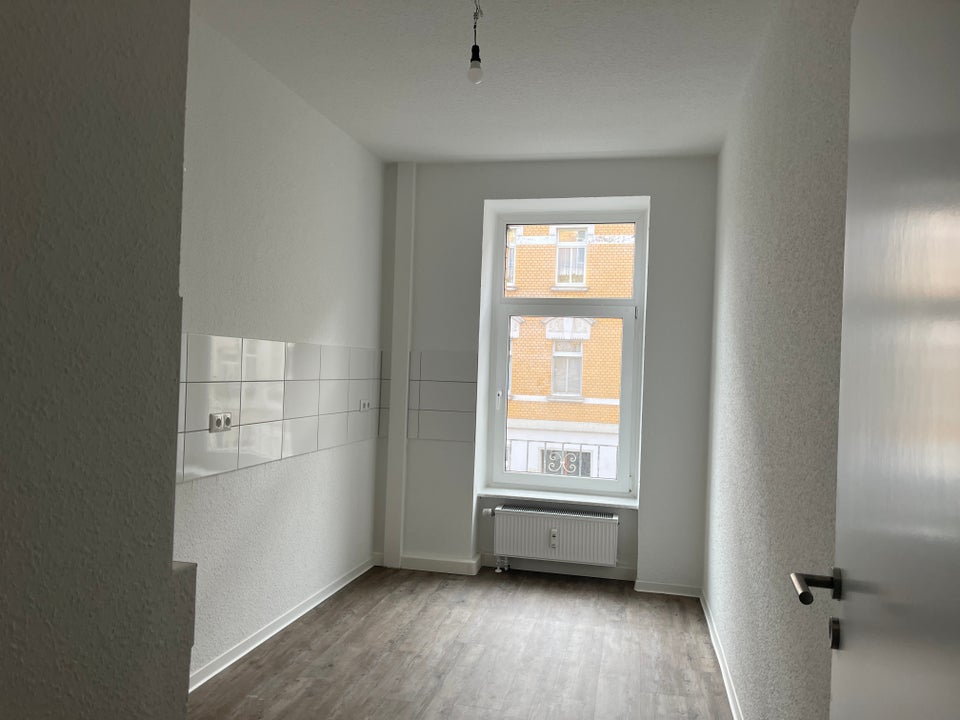 Auf gute Nachbarschaft: günstig geschnittene 2,5-Zi.-Wohnung - Photo 1