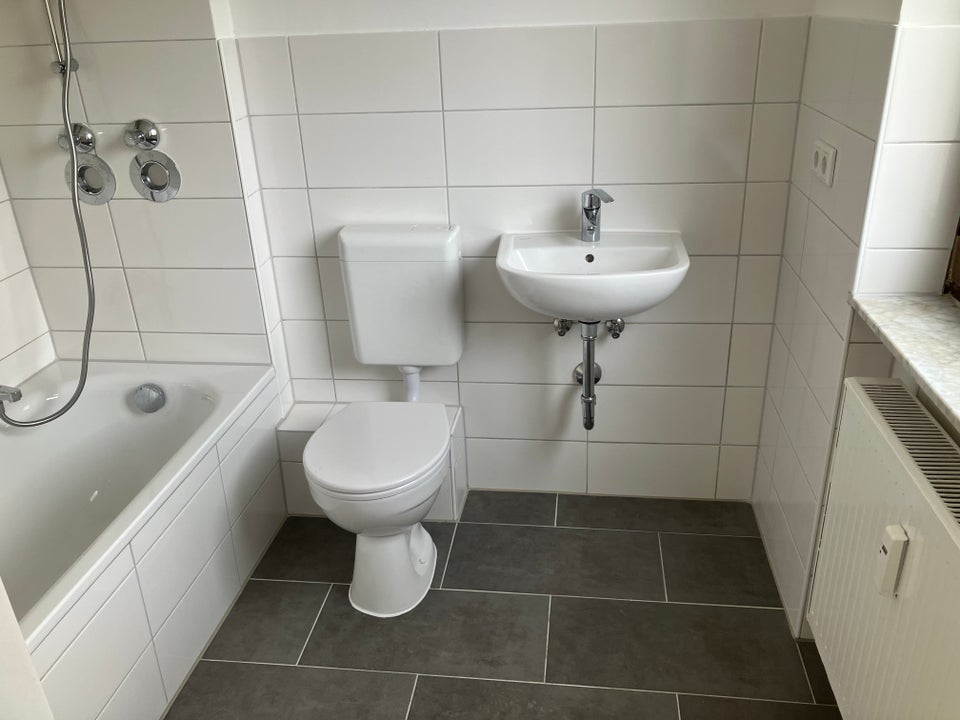 Sanierte 1 Zimmerwohnung mit Balkon - Photo 2