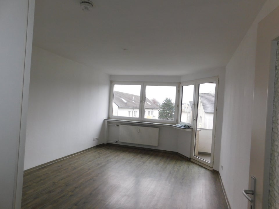Großzügige 3-Zimmer-Wohnung mit Balkon! - Photo 2