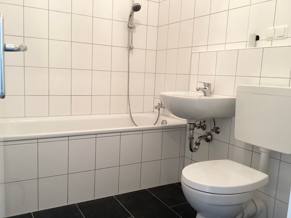 Individuelle 2-Zimmer-Wohnung mit Balkon - Foto 2