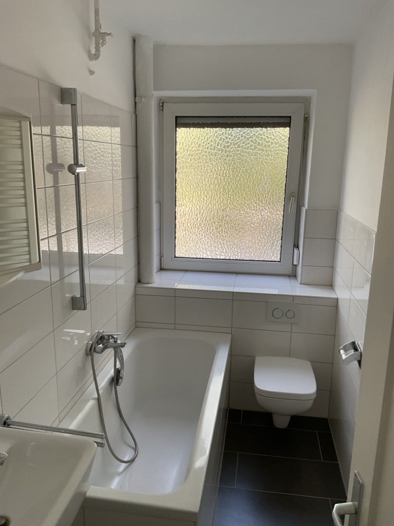 Renovierte 3-Zimmer-Wohnung in zentraler Lage - Foto 1