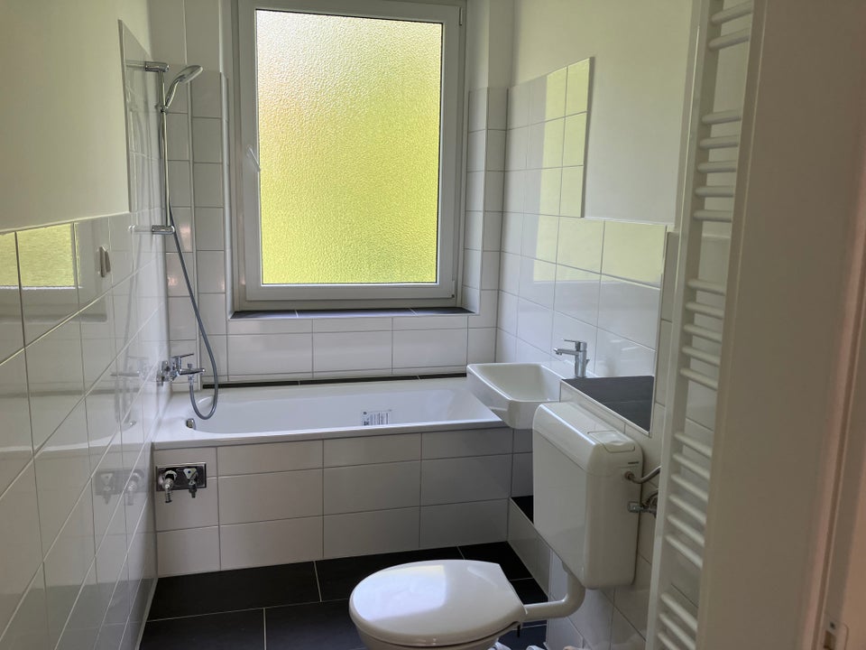Wo das Leben so spielt - günstig geschnittene 3-Zimmer-Wohnung im Keplerkiez - Foto 3