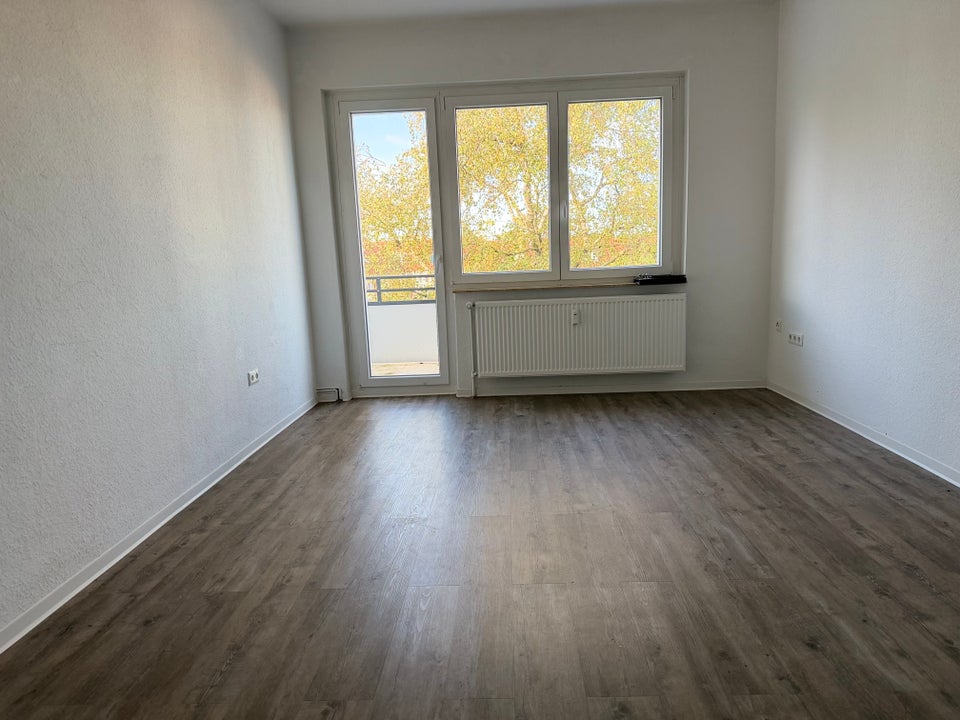Charmante 3-Zimmer-Wohnung mit viel Tageslicht - Foto 1