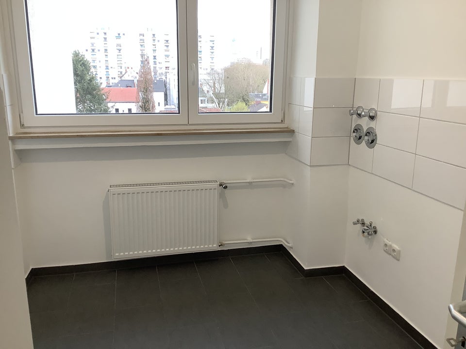 Modernisierte 3 Zimmerwohnung mit Balkon - Photo 3