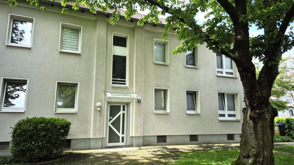 Wer will mich!? Günstige 2-Zimmer-Wohnung - Foto 1
