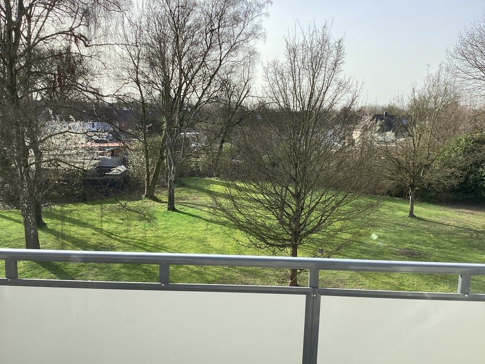 2 Zimmerwohnung mit neuem, großen Balkon in Heßler. - Foto 2