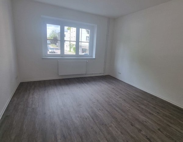 Sie haben Ihre Möbel, wir Ihre Wohnung<br> - Photo 1