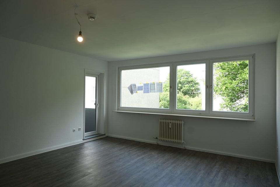 Hier fühlt man sich wohl - gut geschnittene 3-Zimmer-Wohnung - Foto 2