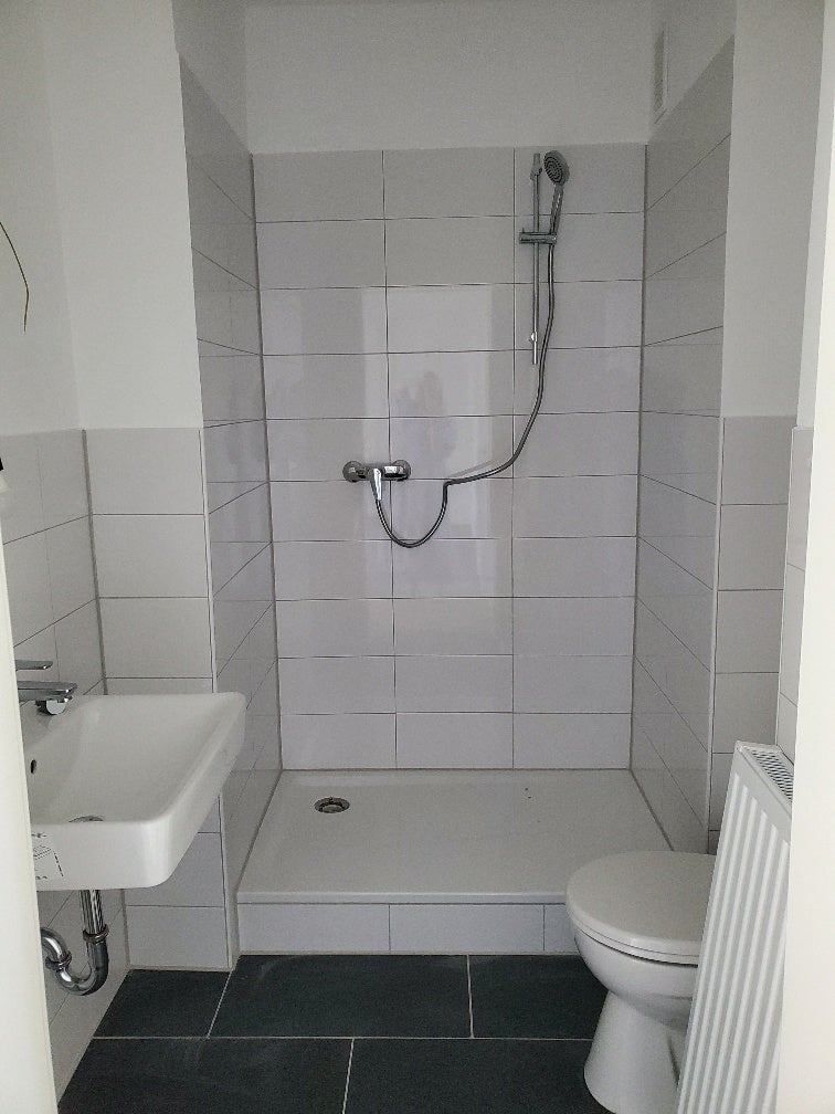 Frisch renovierte 3-Zi.-Whg. in sehr zentraler Lage zu vermieten - Foto 2