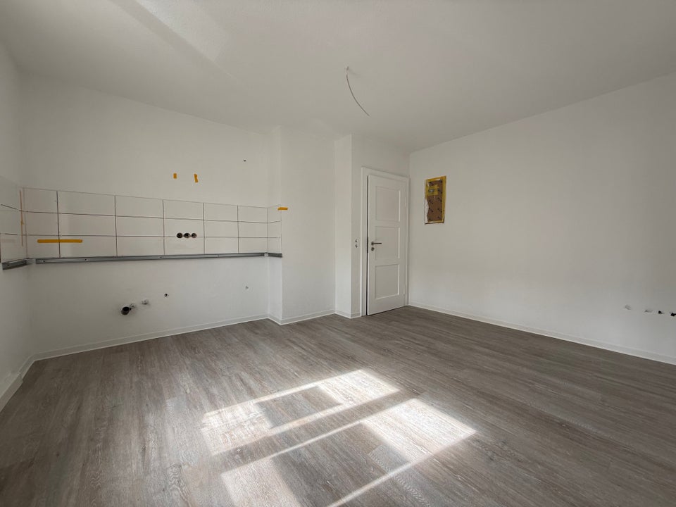 Charmante Erdgeschosswohnung in zentraler Lage von Villingen - Photo 1