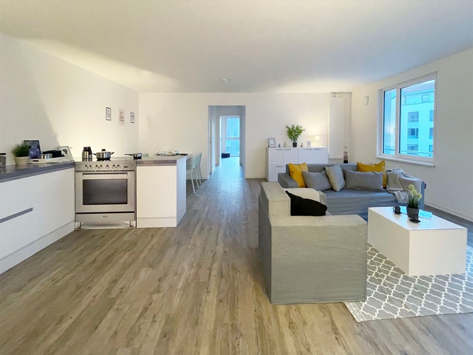 Endlich Zuhause: ansprechende 5-Zimmer-Wohnung - Photo 1