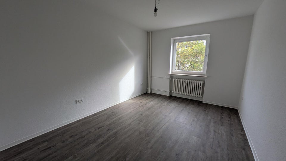 Modernisierte 2-Zimmer-Wohnung mit Balkon - Foto 2