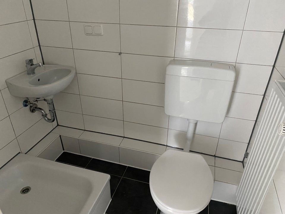 Renovierte 2-Zimmer-Wohnung mit Balkon - Photo 3