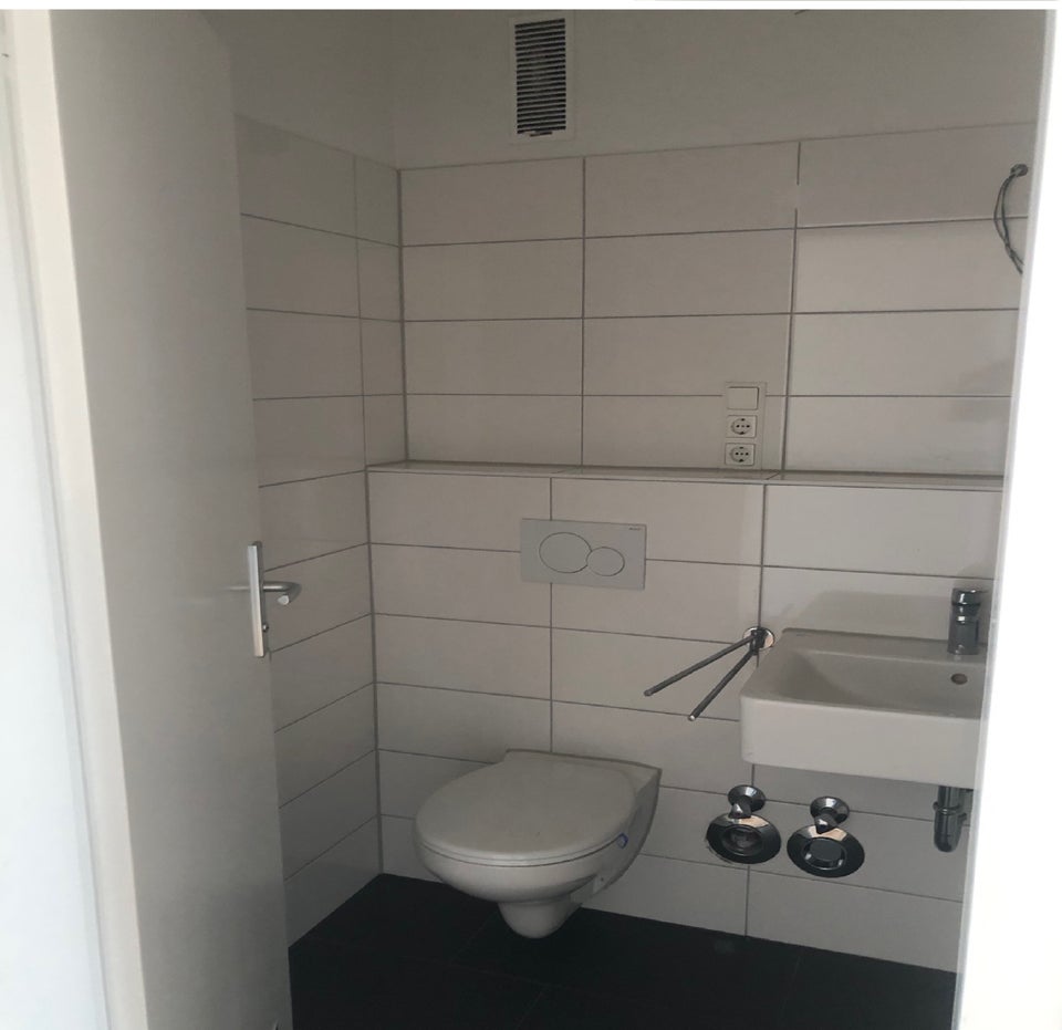 Familienglück: weitläufige 4-Zimmer-Wohnung - Photo 1