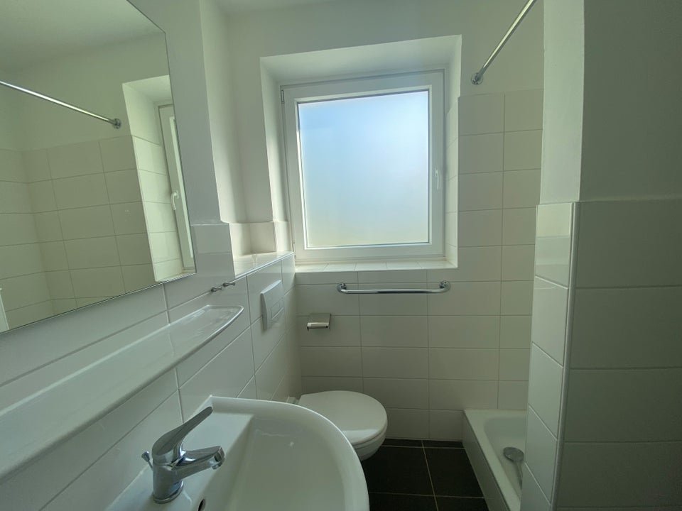 Renovierte 2-Zimmer-Wohnung - Foto 2