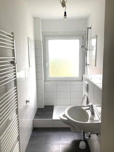 Renovierte 3-Zimmer-Wohnung mit Tageslichtbad - Foto 2