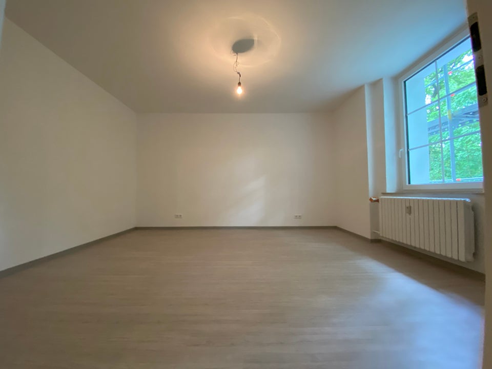 Weitläufige 3-Zimmer Wohnung in direkter Waldnähe - Foto 4