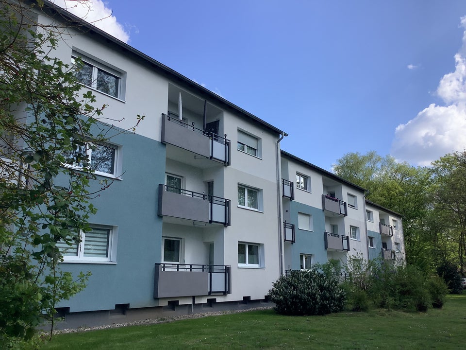 Familienfreundlich! Renovierte 3-Zimmer-Wohnung mit Balkon - Photo 2