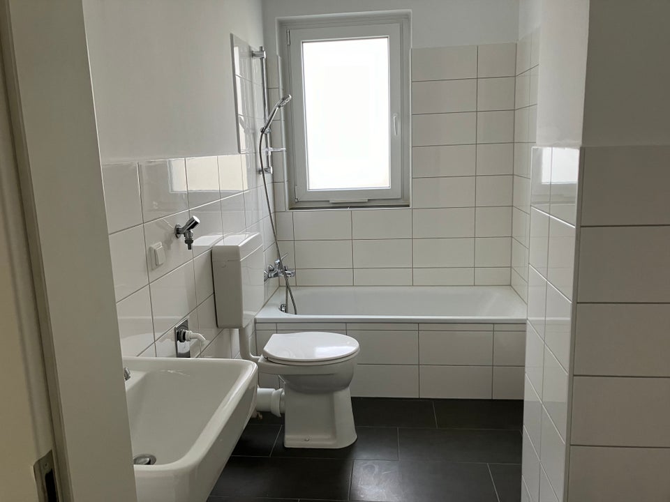 Hier findet jeder seinen Platz: praktische 3-Zimmer-Wohnung - Foto 3