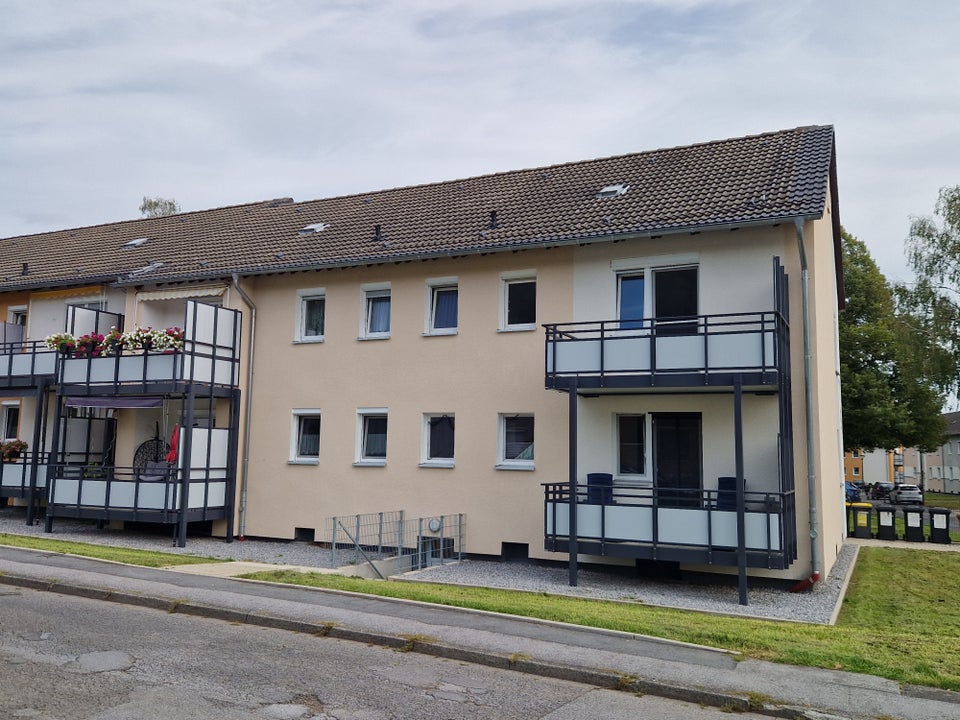 Gelegenheit: renovierte 3-Zimmer-Wohnung mit Balkon - Photo 2