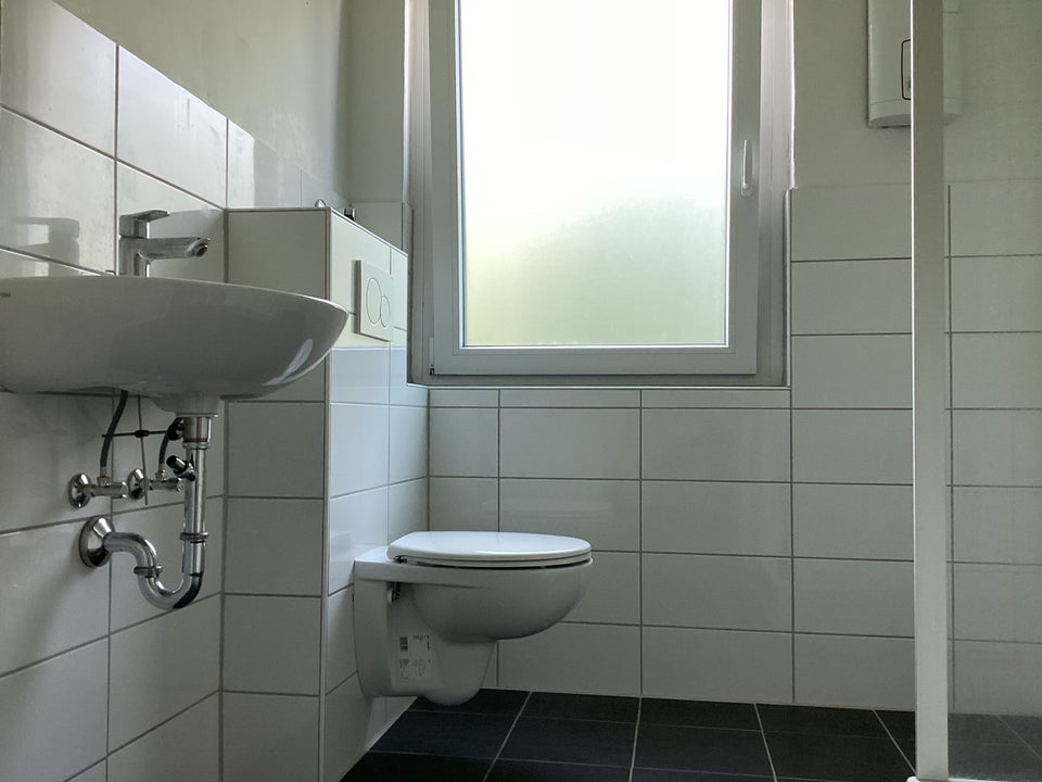 Ihr neues Zuhause: renovierte 1-Zimmer-Single-Wohnung mit Balkon - Foto 1