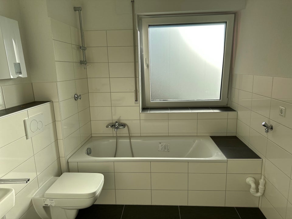 Komplett frisch renovierte Wohnung am Park - Photo 2