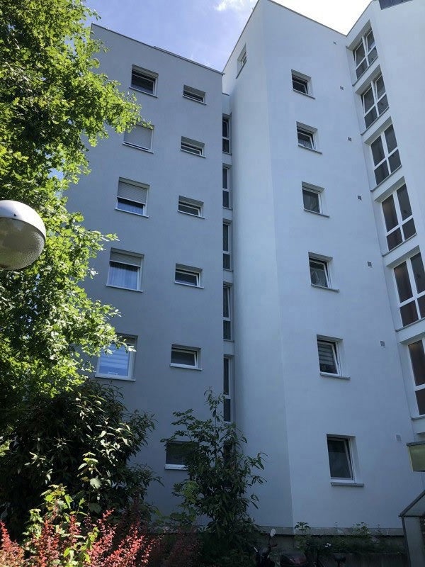 Ein tolles Wohngefühl: geräumige 3,5-Zimmer-Wohnung mit Balkon - Photo 2