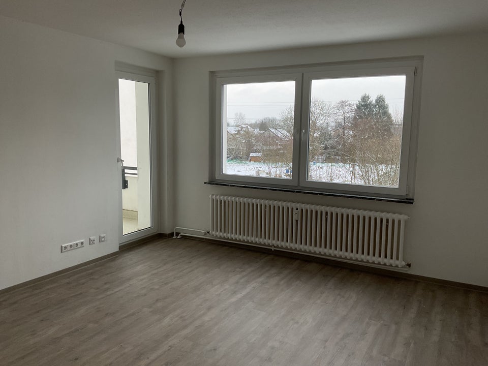Gut geschnittene 3-Zimmer Wohnung mit Balkon - Foto 1