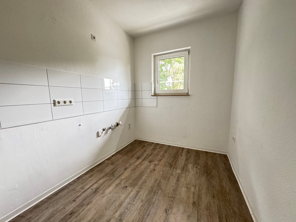 Hier macht wohnen Spaß: bezugsfertige 3-Zimmer-Wohnung - Photo 2
