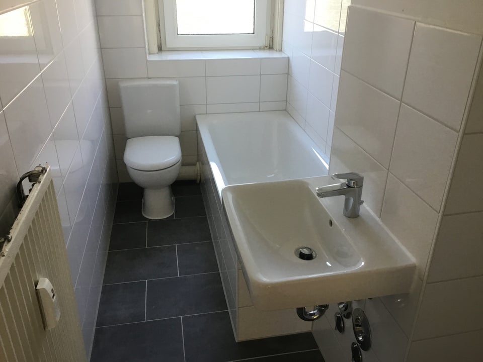 Renovierte 2,5-Zimmer-Wohnung in ruhiger, zentraler Lage - Photo 1