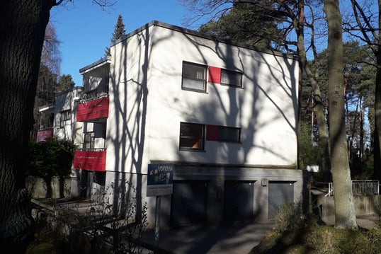 تصویر schön geschnittene 4-Zimmer-Wohnung mitten im Grünen