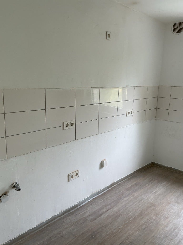 Nachmieter für Einzug ab sofort gesucht: 3-Zimmer-Wohnung mit Aufzug, modernem Bad und Balkon - Photo 1