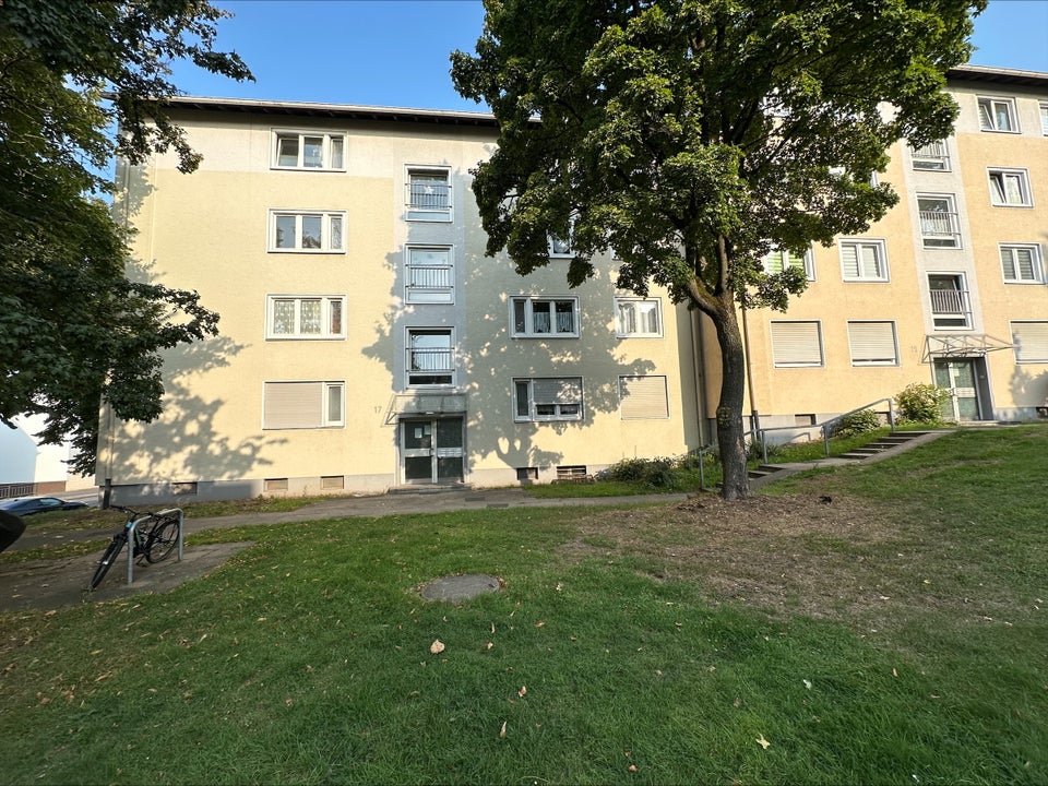 Geräumige 3-Zi.-Wohnung mit zwei Balkone! - Photo 4