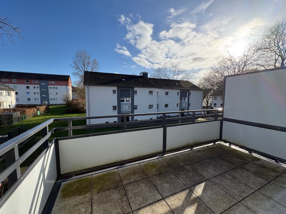 Modern & lichtdurchflutet – 2,5-Zimmer-Wohnung mit Balkon - Photo 3