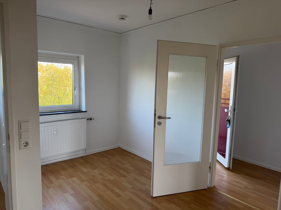 Gelegenheit: günstig geschnittene 2-Zimmer-Wohnung - Photo 2