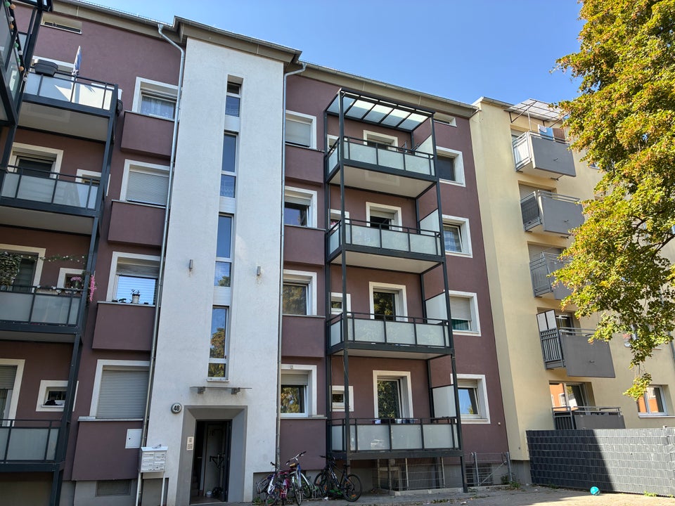 Saniert 4-Zimmer-Wohnung! Jetzt zugreifen! - Foto 2