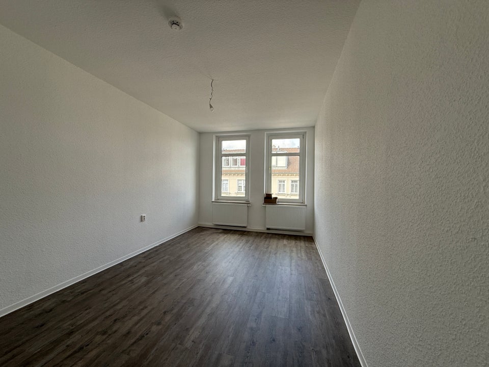 Seltenes Schmuckstück! 5 Zimmer, frisch saniert! - Photo 1