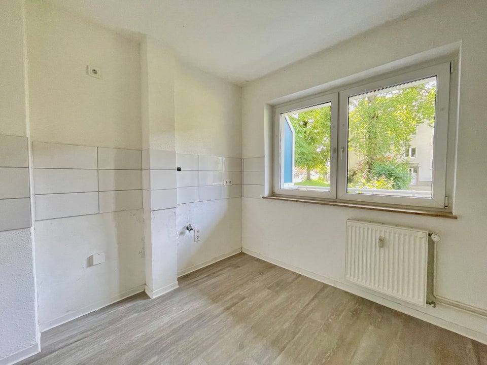 Gemütliche 2-Zi.-Wohnung mit Balkon! - Foto 1