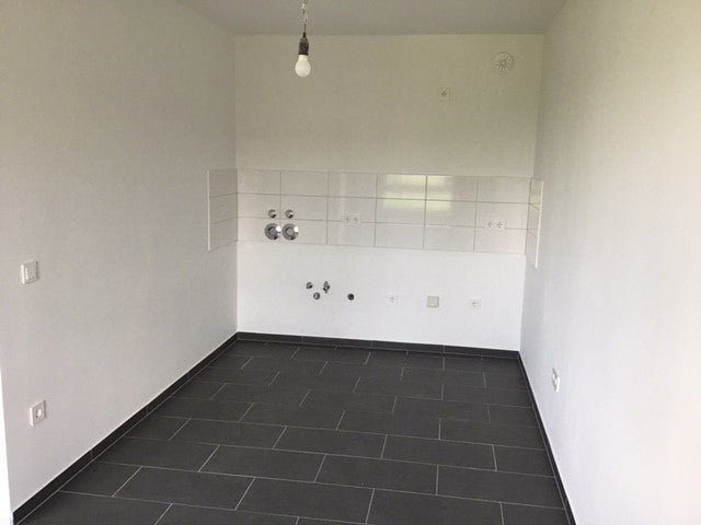 Renovierte 2-Zimmer-Wohnung mit Balkon - Foto 3