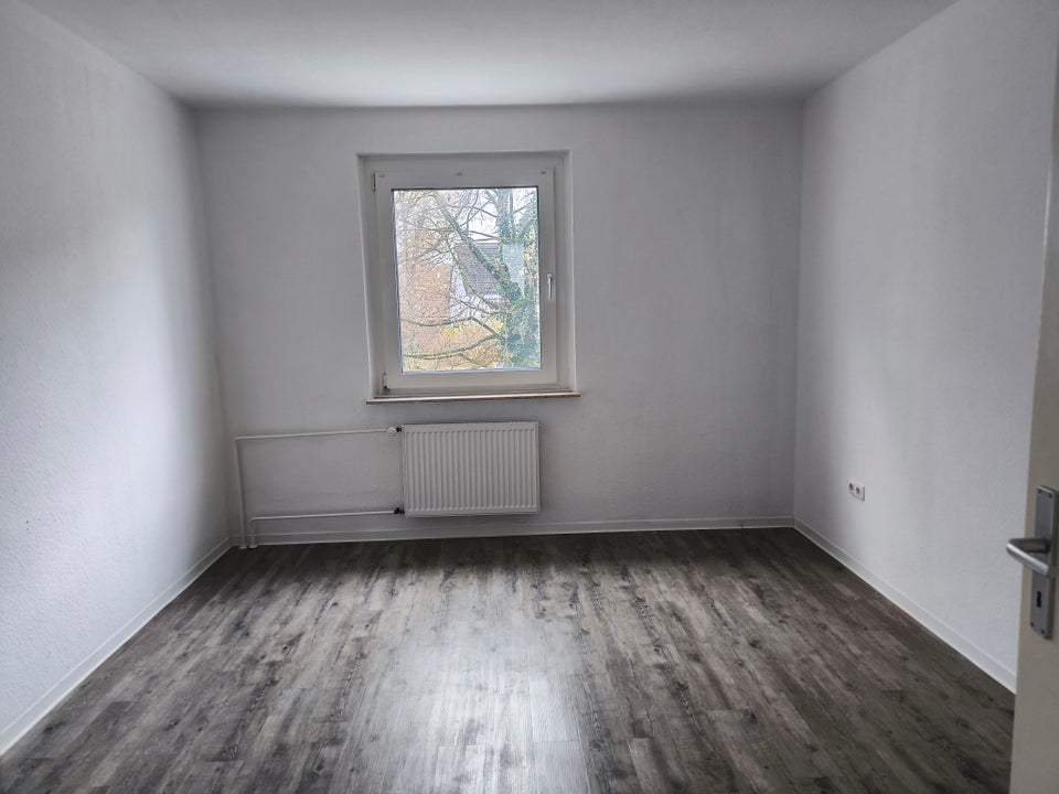 Frisch sanierte und renovierte 3-Zimmer-Wohnung mit Balkon - Photo 3