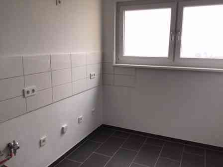 Großzügige Familienwohnung frisch für Sie renoviert - Photo 3