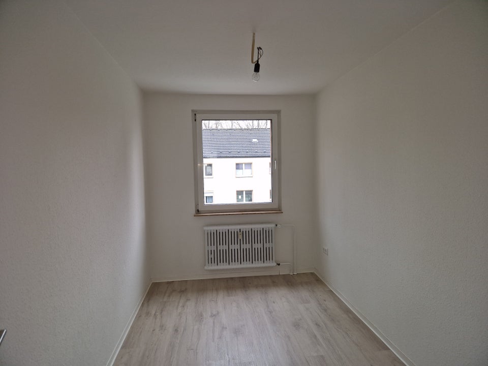 Diese umfangreich renovierte, barrierearme EG-Wohnung wartet auf SIE! - Foto 4